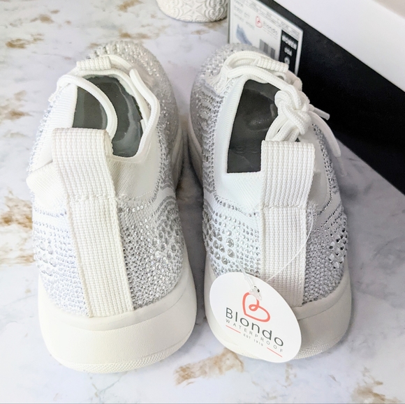 NWT White Kanon Blondo Waterproof Sneakers - Picture 12 of 12